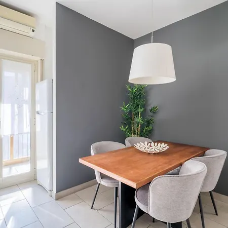 Maison Lumiere, Design 5 Min From Tiburtina Station *
